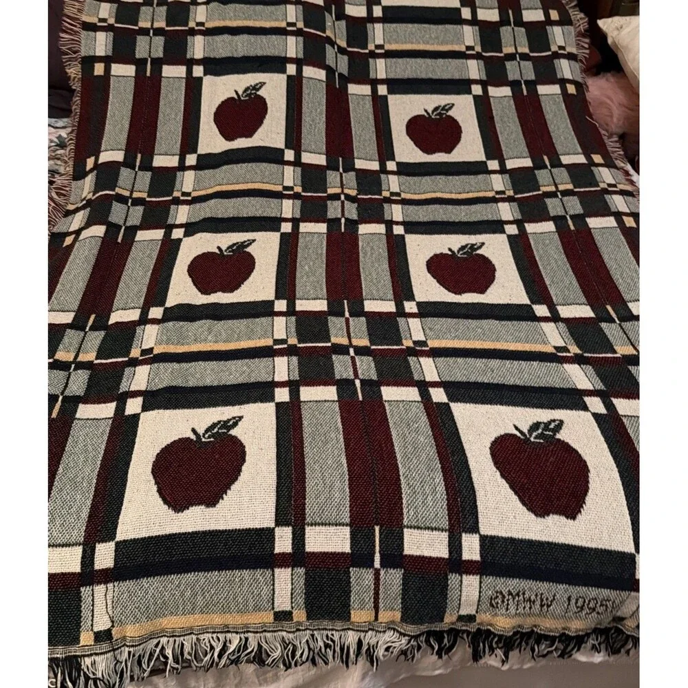 Apple Throw blanket red/green beige 68